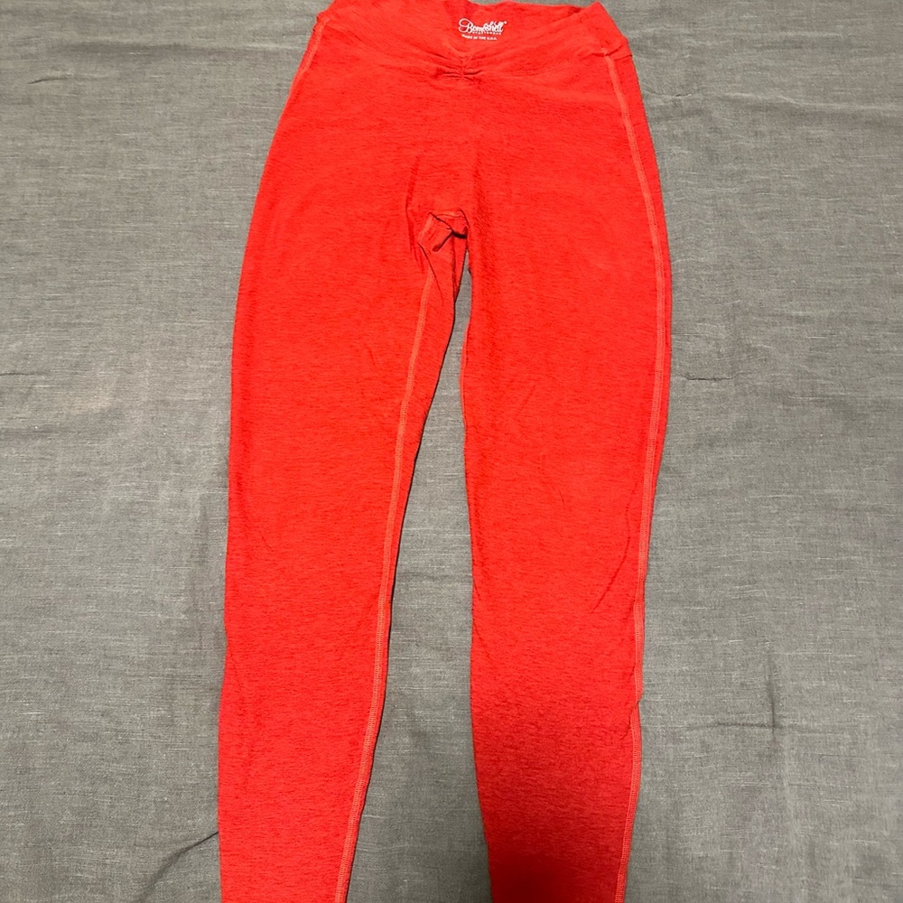 Bombshell Sportswear V-Waist Red Seamless Leggings - Picture 3 of 5